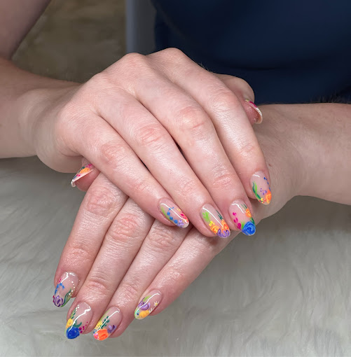 Summer Nails & Spa logo